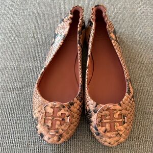 Tory Burch Women's Snakeskin Loafers - Tan and Black